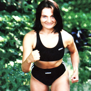 Bettina am Anfang ihrer Karriere als Fitness-Trainierin