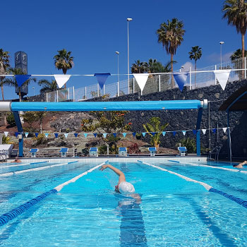 Bettina Kurz beim Schwimmtraining